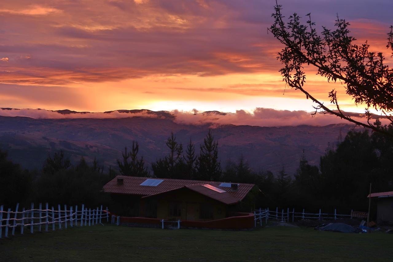 The Lazy Dog Inn A Mountain Lodge อัวรัซ ภายนอก รูปภาพ