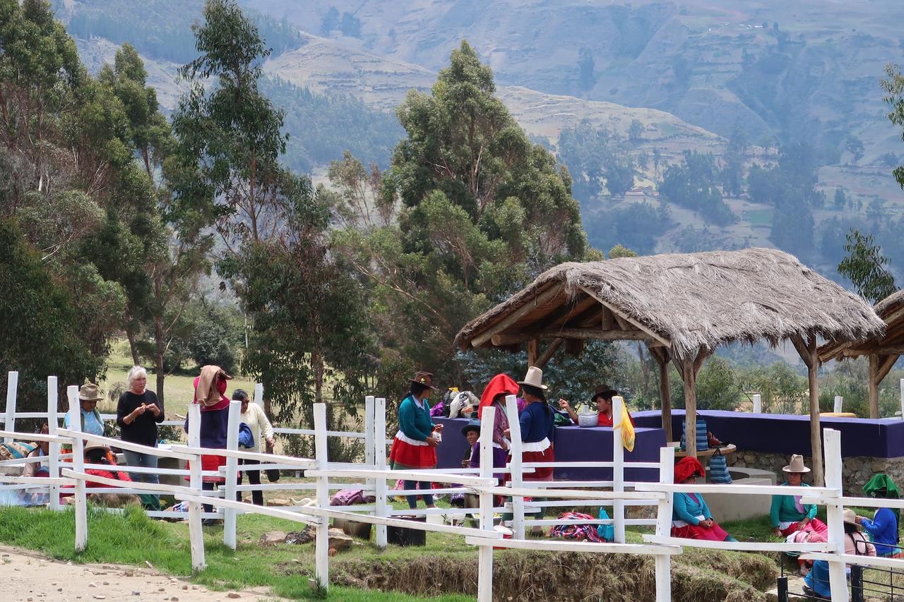 The Lazy Dog Inn A Mountain Lodge อัวรัซ ภายนอก รูปภาพ